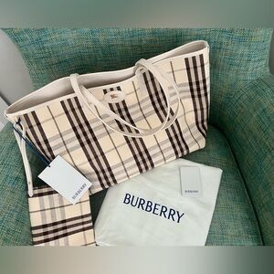 Burberry Bloomsbury tote bag